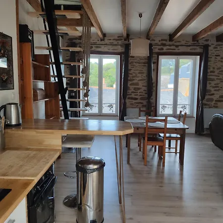 Duplex A 200m Du Port D'arrive شقة *